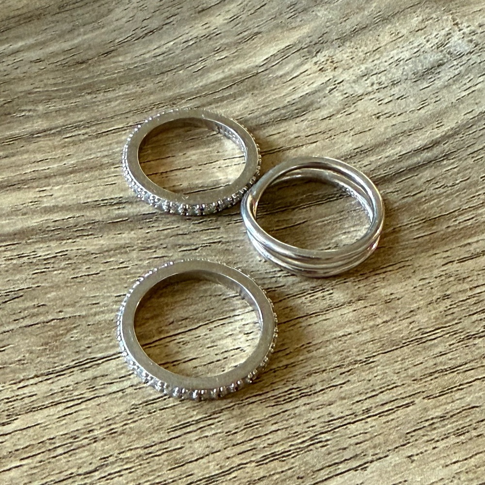 Kendra Scott Livy Silver Rings Set of 3 in White Crystal Size 6 - Picture 5 of 6